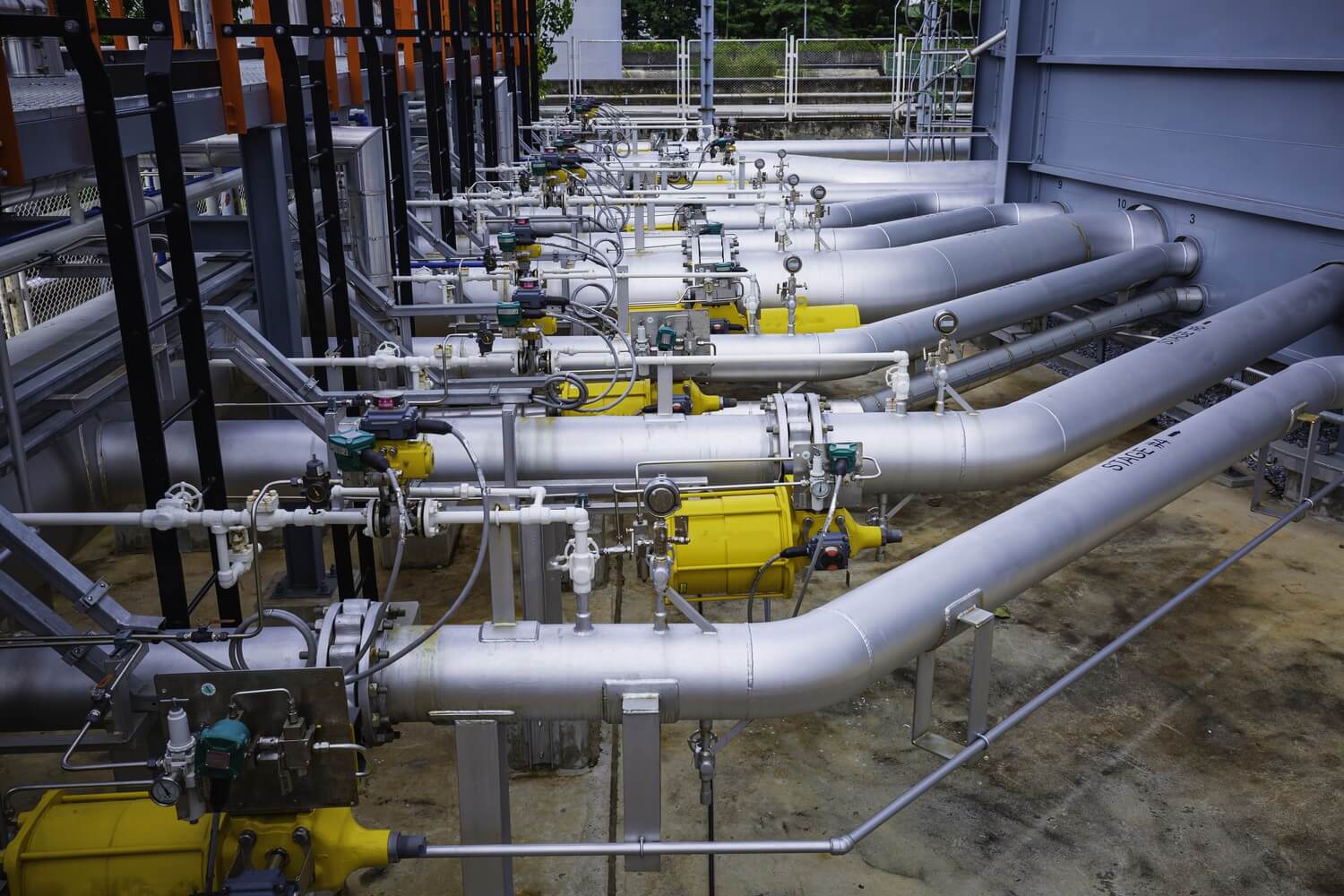 Détection d'interface et de mousse